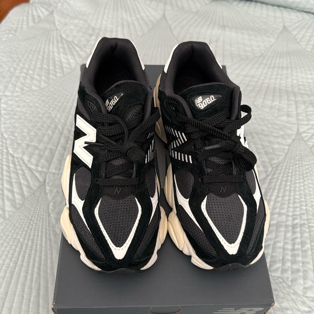 New Balance 9060 Black and white